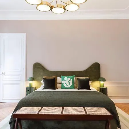 Apartment Elysees Paris