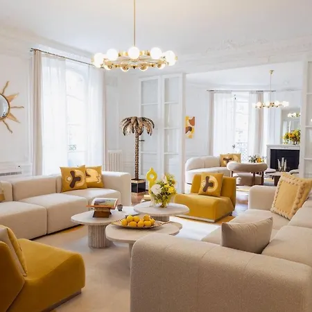Elysees Apartment